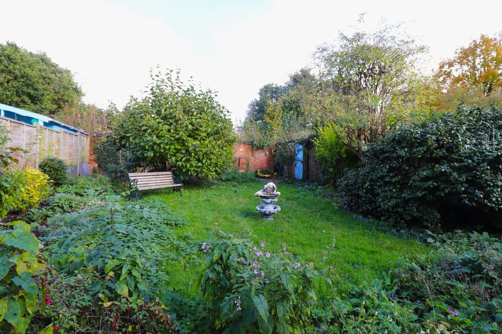 Property photo 2 of 9