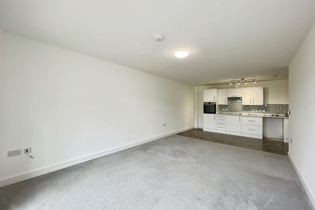 Property photo 3 of 21 Pbox-Img.Jpg