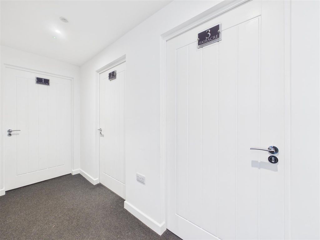 Property photo 2 of 12 Cam04753G0-Pr0149-Still009.Jpg