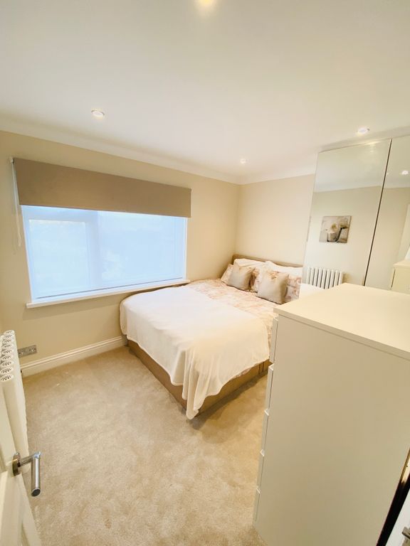 Property photo 1 of 7 Cover