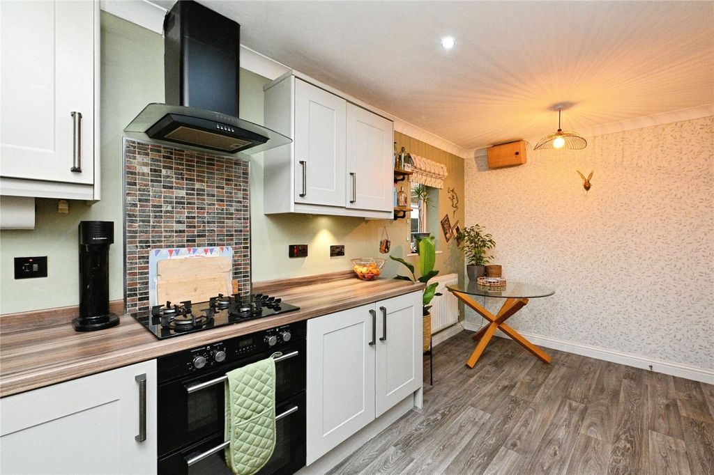 Property photo 3 of 26 Picture No. 38