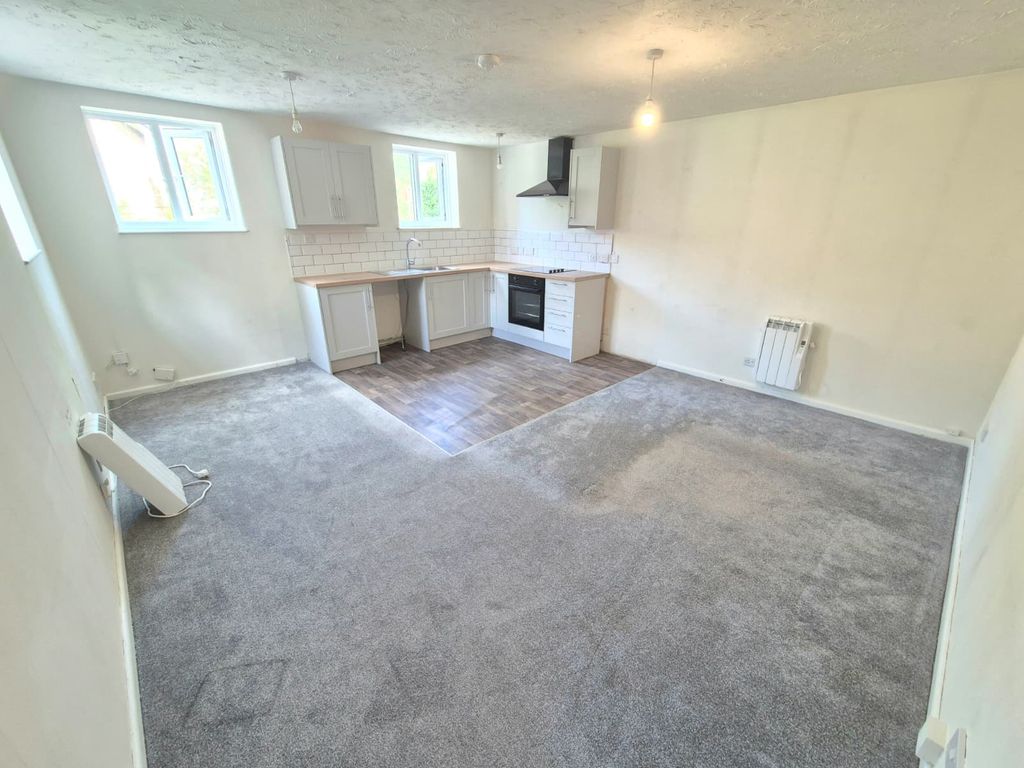 Property photo 1 of 12 Image