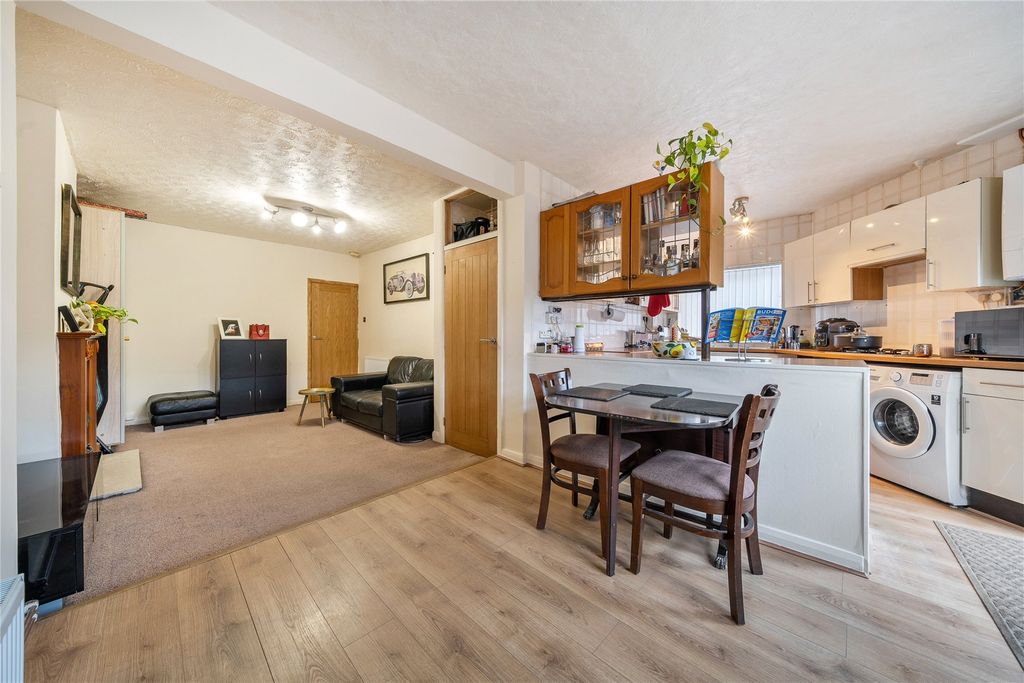 Property photo 3 of 19 Picture No. 12