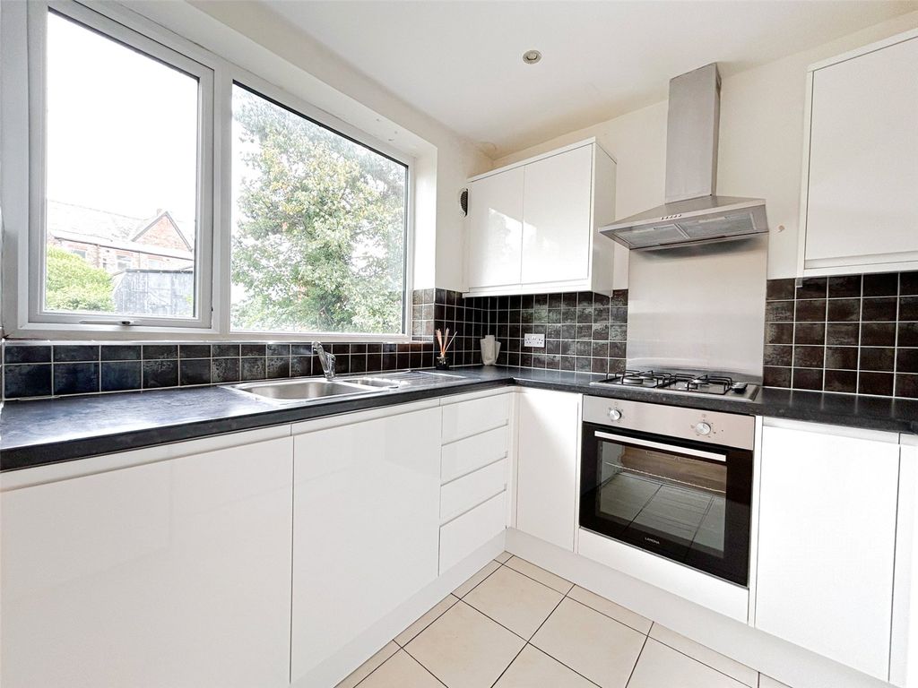 Property photo 3 of 16 Picture No. 05