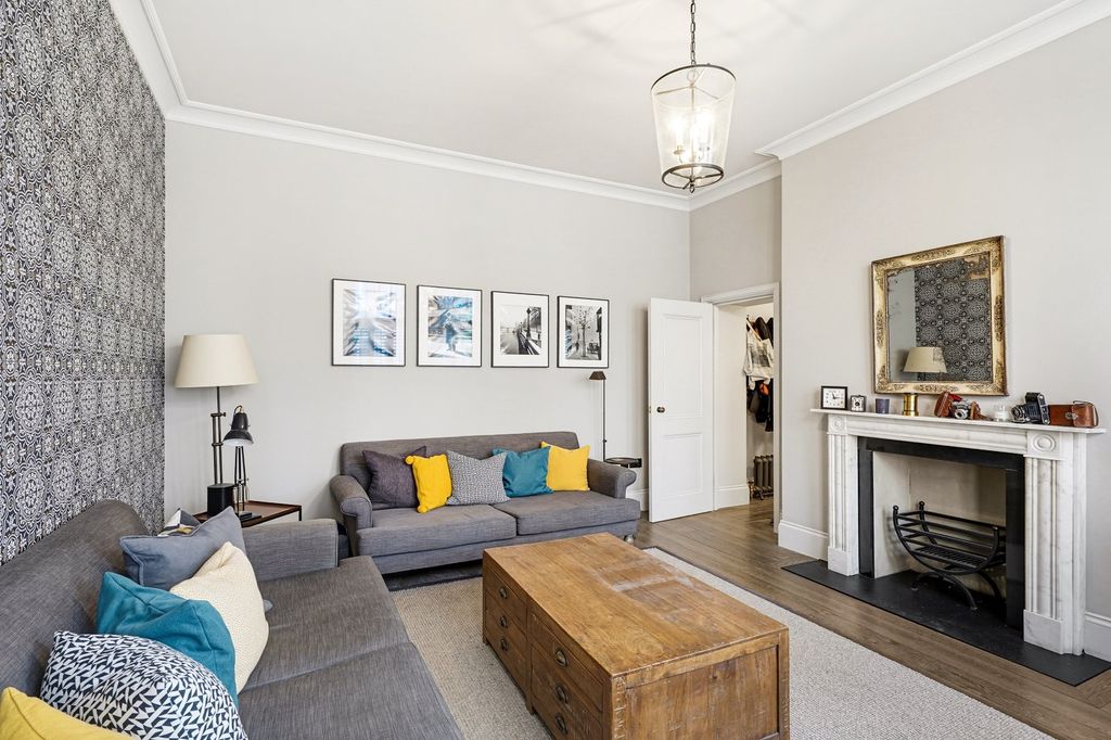 Property photo 3 of 17 Reception Room