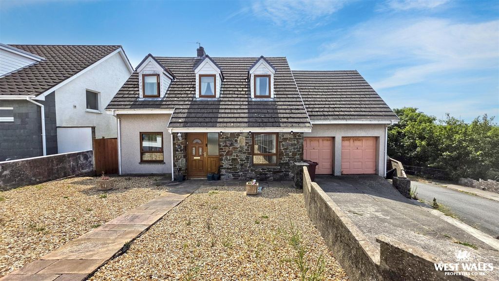 Property photo 1 of 31 Best Front (2).Jpg