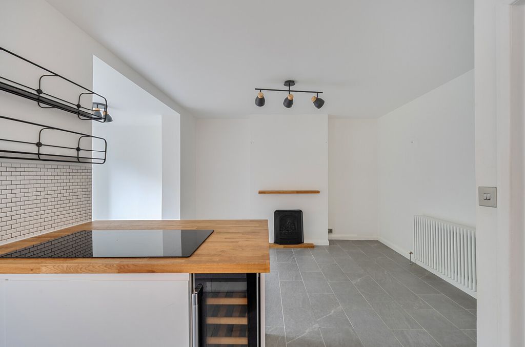 Property photo 2 of 15 1364282-33-68F76c...