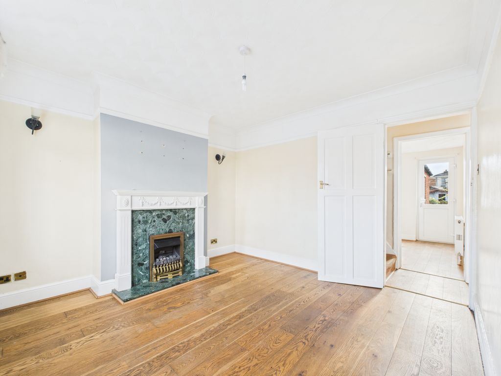 Property photo 3 of 11 Gallery