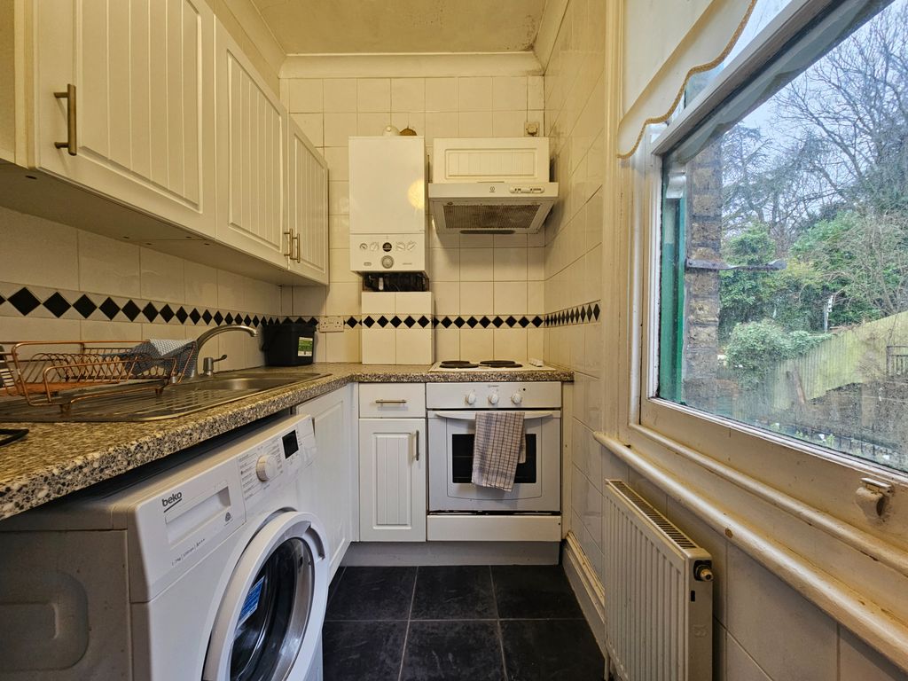 Property photo 2 of 4