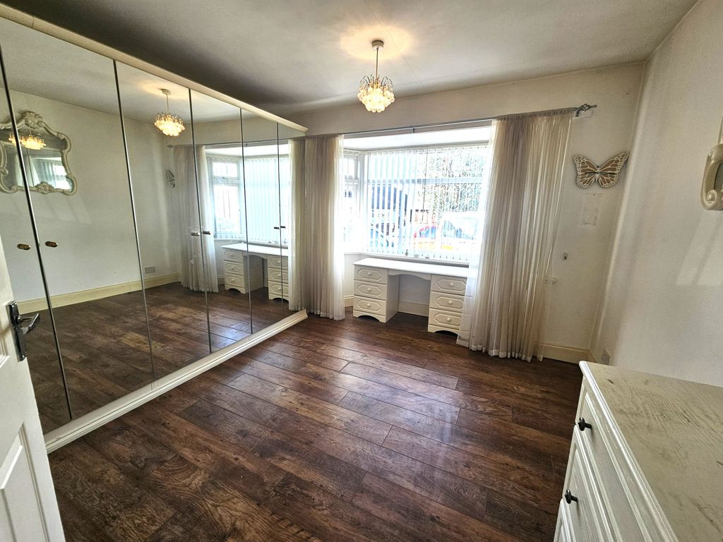 Property photo 3 of 13 Master Bedroom