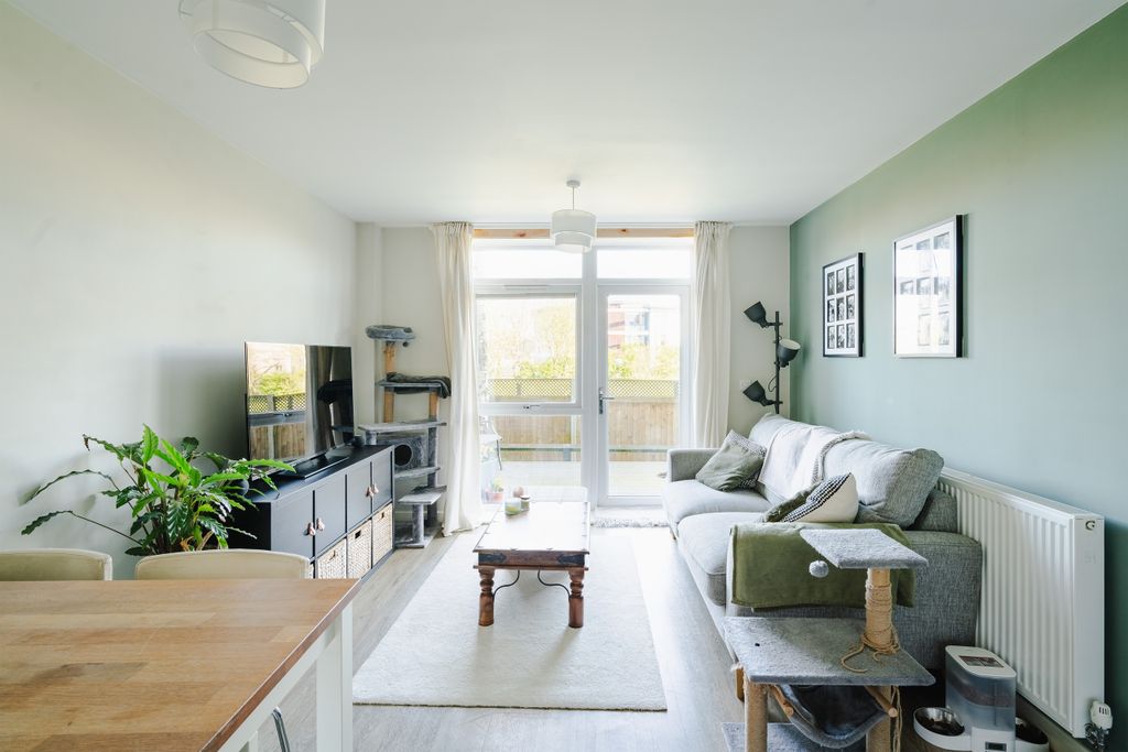 Property photo 1 of 13 4