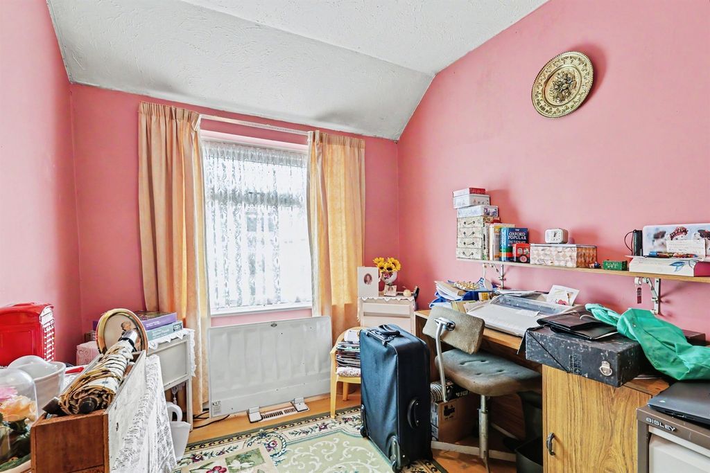 Property photo 2 of 19