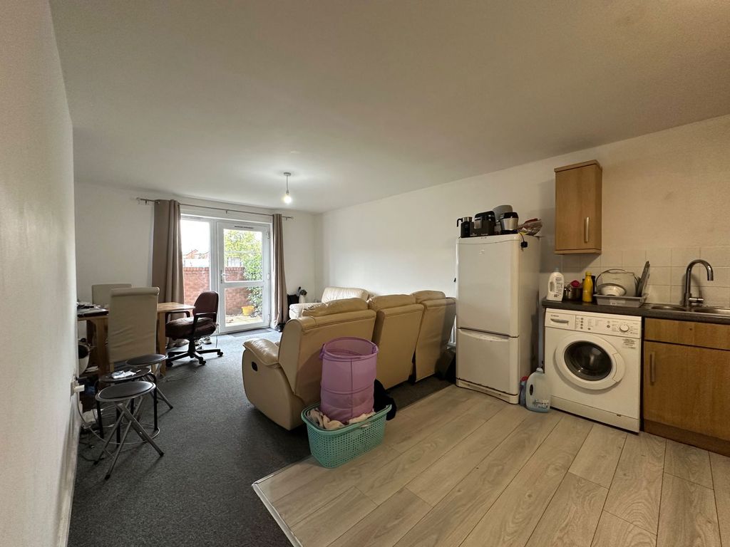 Property photo 3 of 16