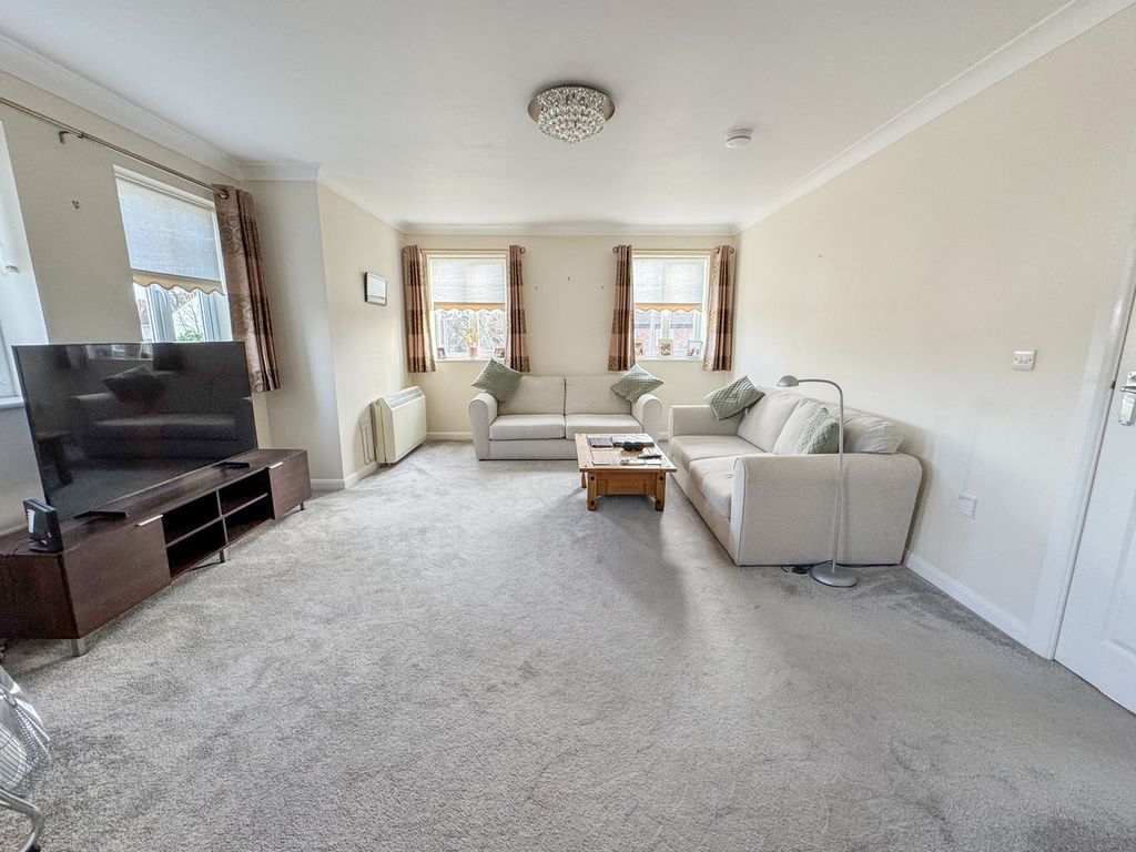 Property photo 3 of 13