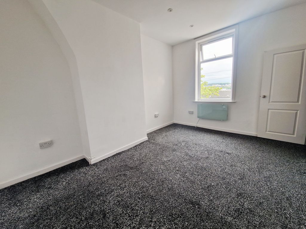 Property photo 2 of 3