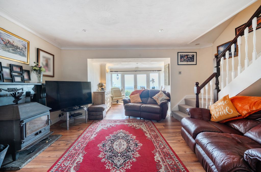 Property photo 2 of 22 1453585-12-69F3Bf...