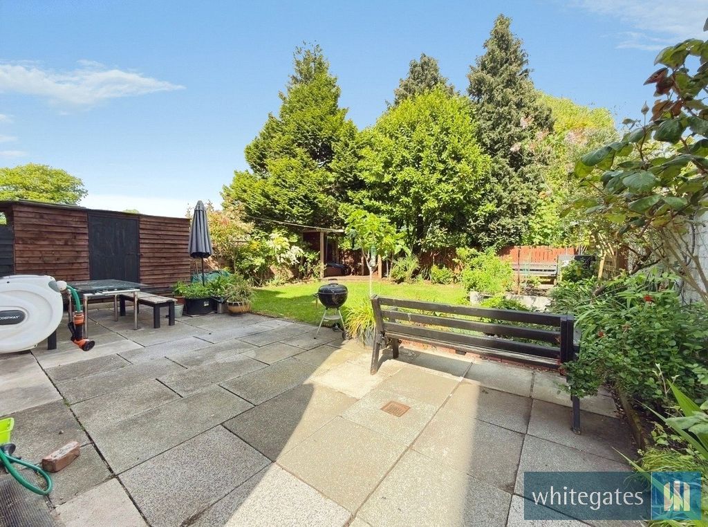 Property photo 2 of 29 Picture No. 12