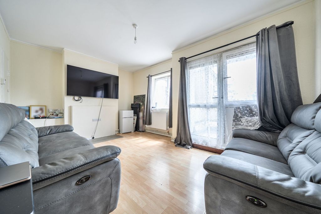 Property photo 1 of 18