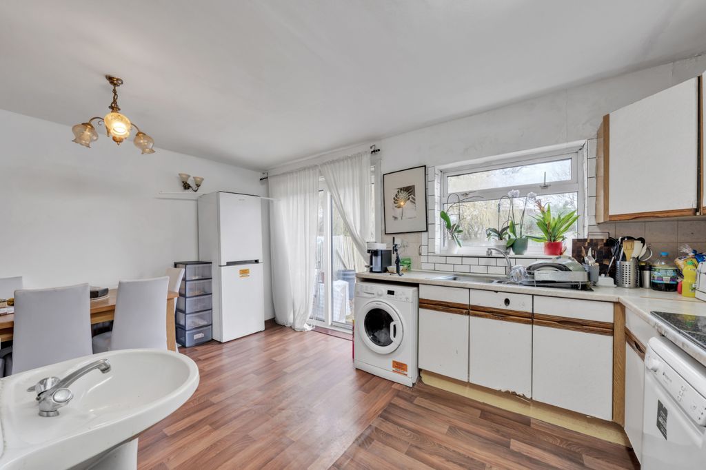 Property photo 2 of 15 Gallery