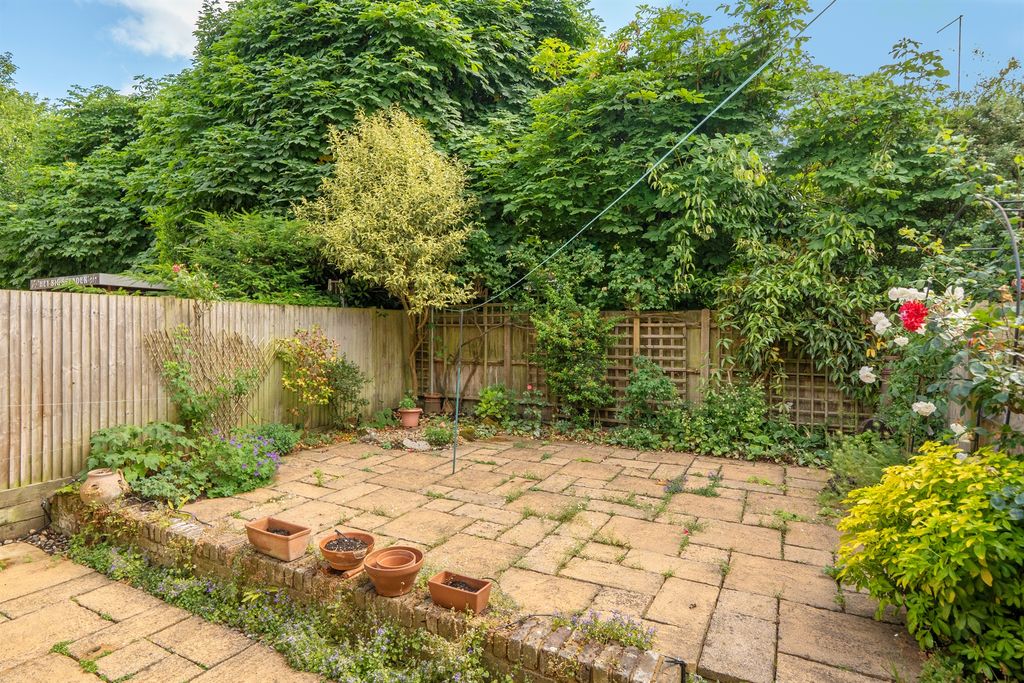 Property photo 2 of 12