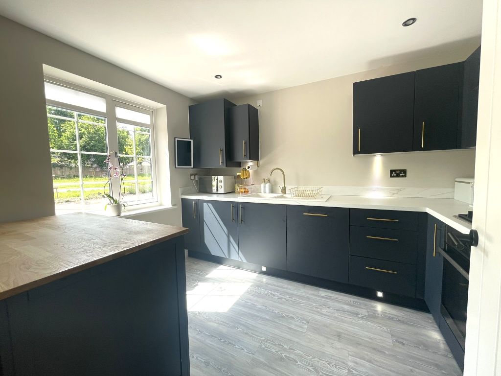 Property photo 2 of 14 Img_3183