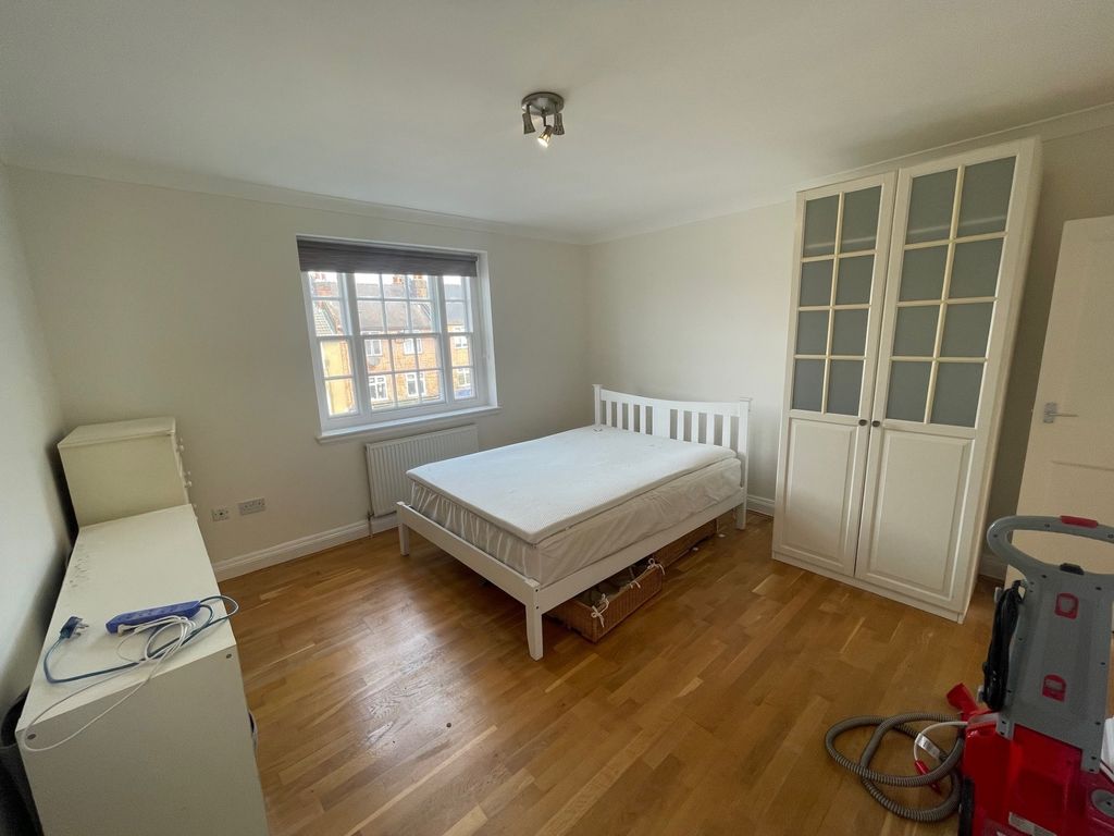 Property photo 3 of 9