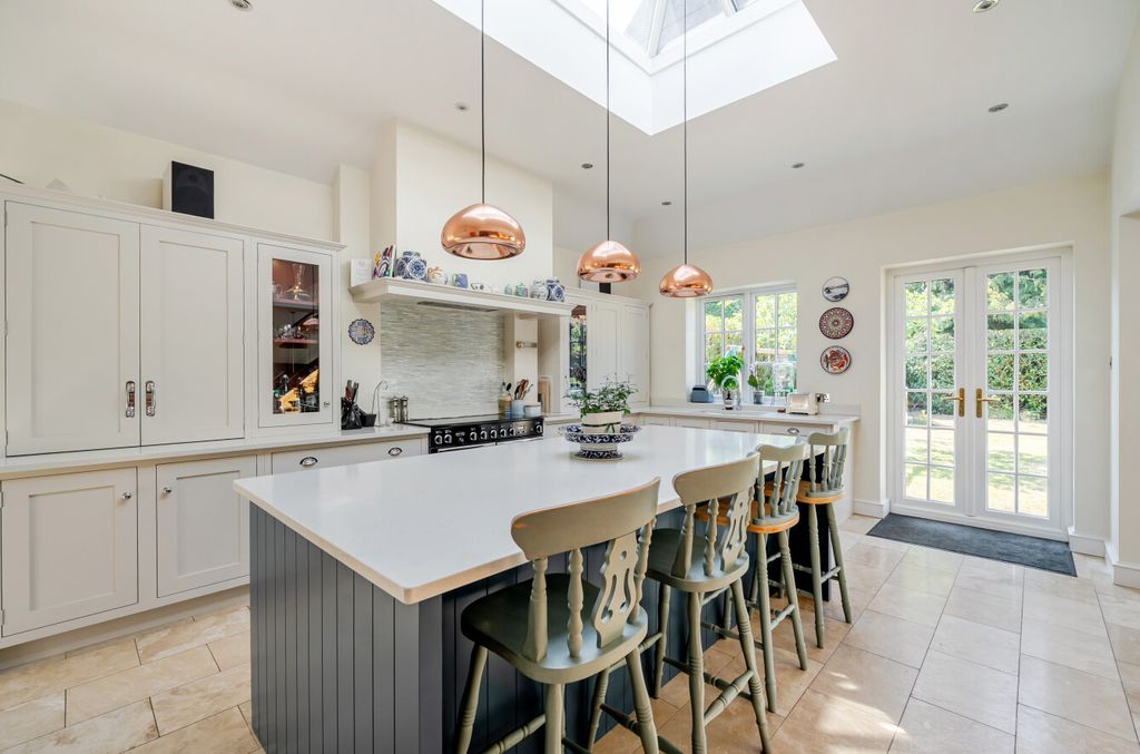 Property photo 3 of 46 23-6A6c774Dda23c-...
