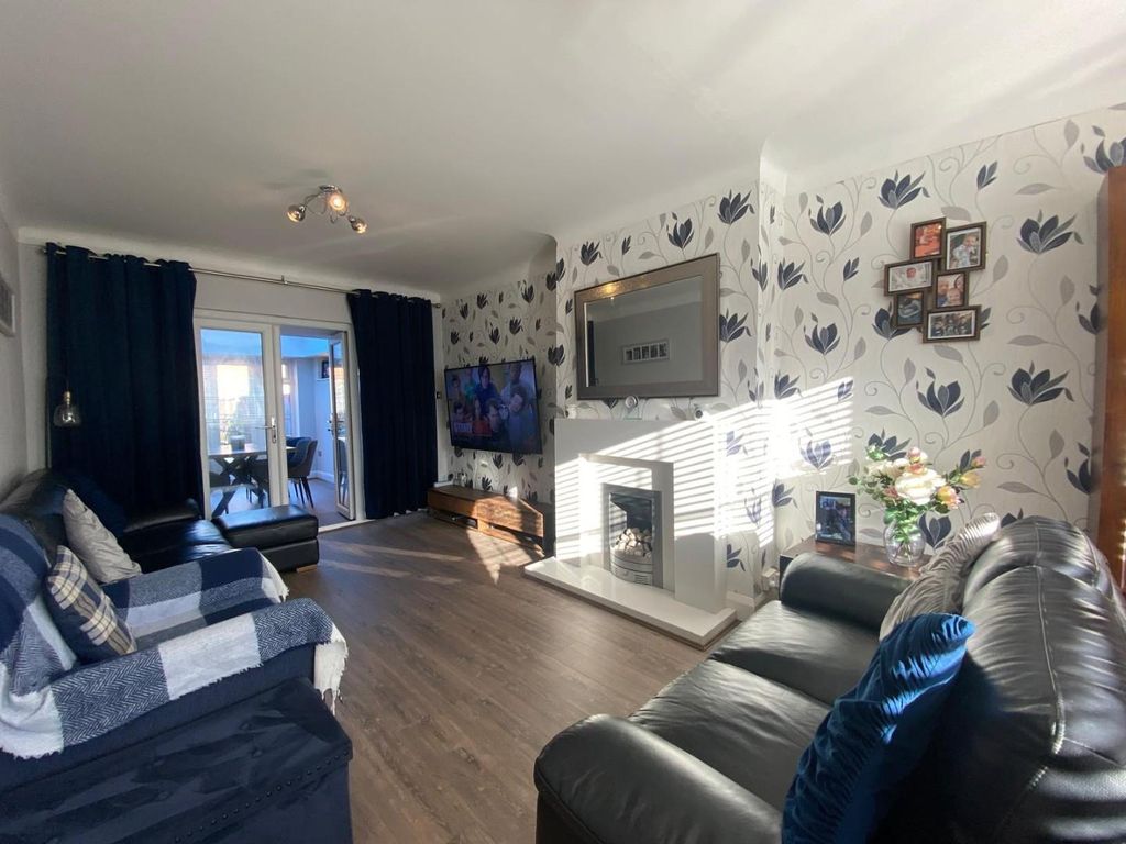 Property photo 2 of 27 Lounge.1.Jpg