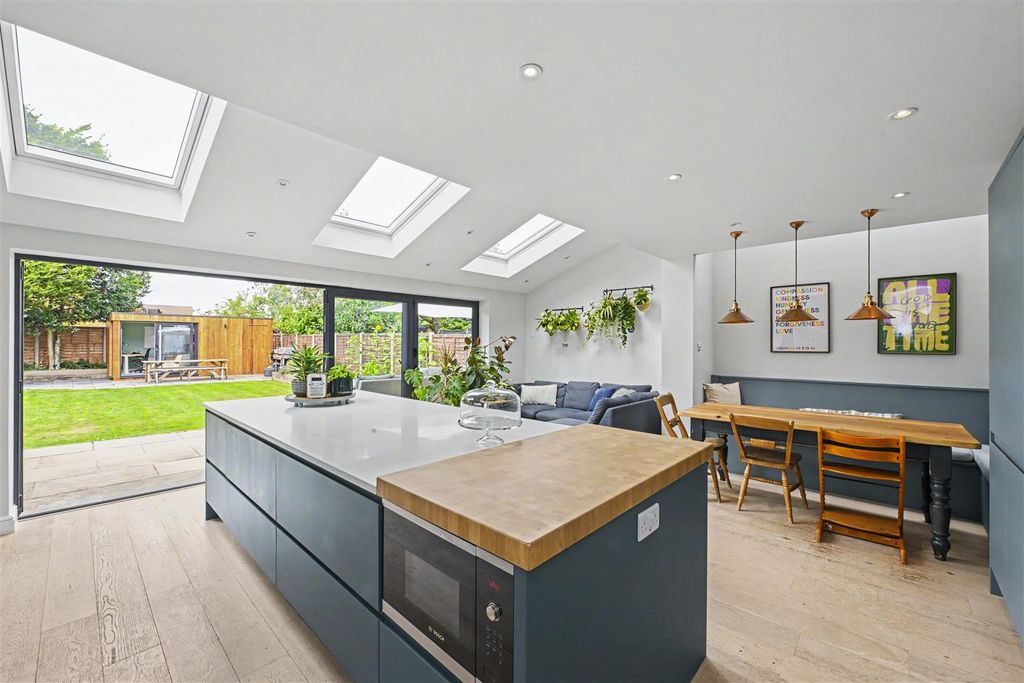 Property photo 2 of 16 38-Wick-Avenue-12.Jpg