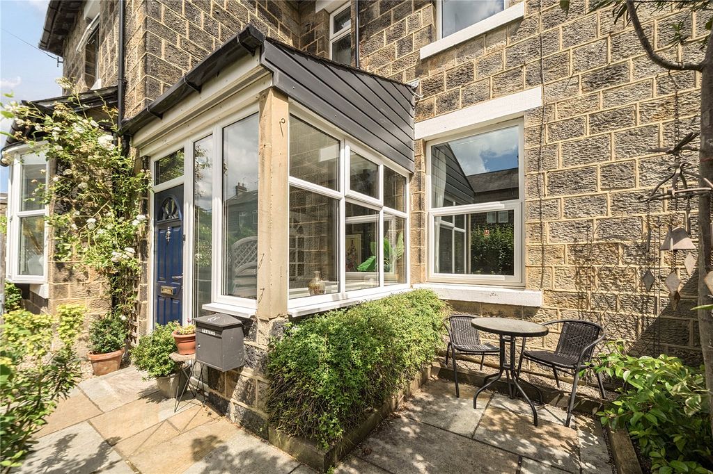 Property photo 1 of 31 Picture No. 32