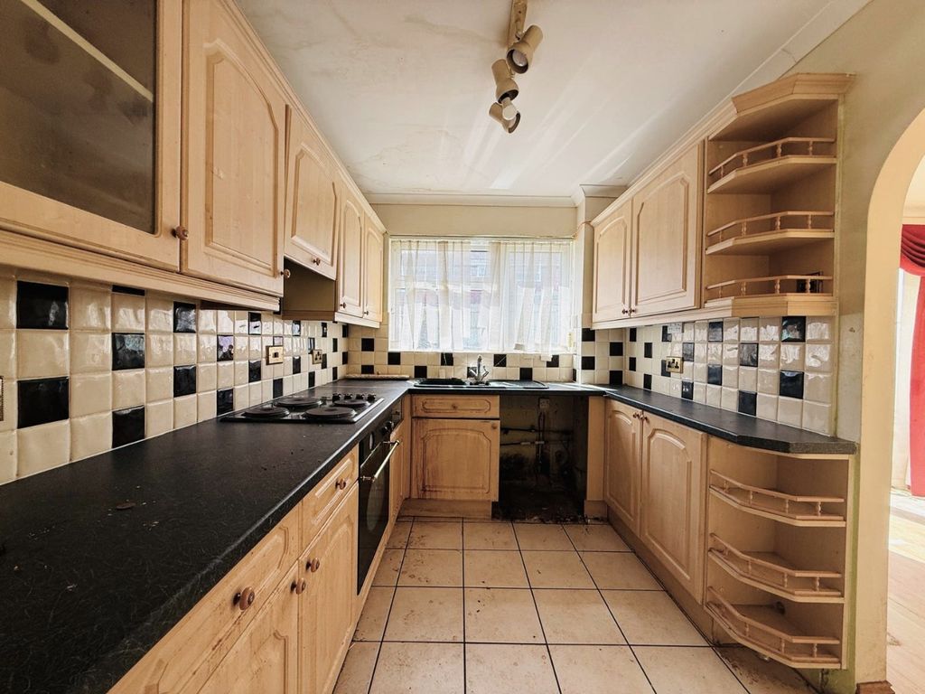 Property photo 2 of 10 4768964