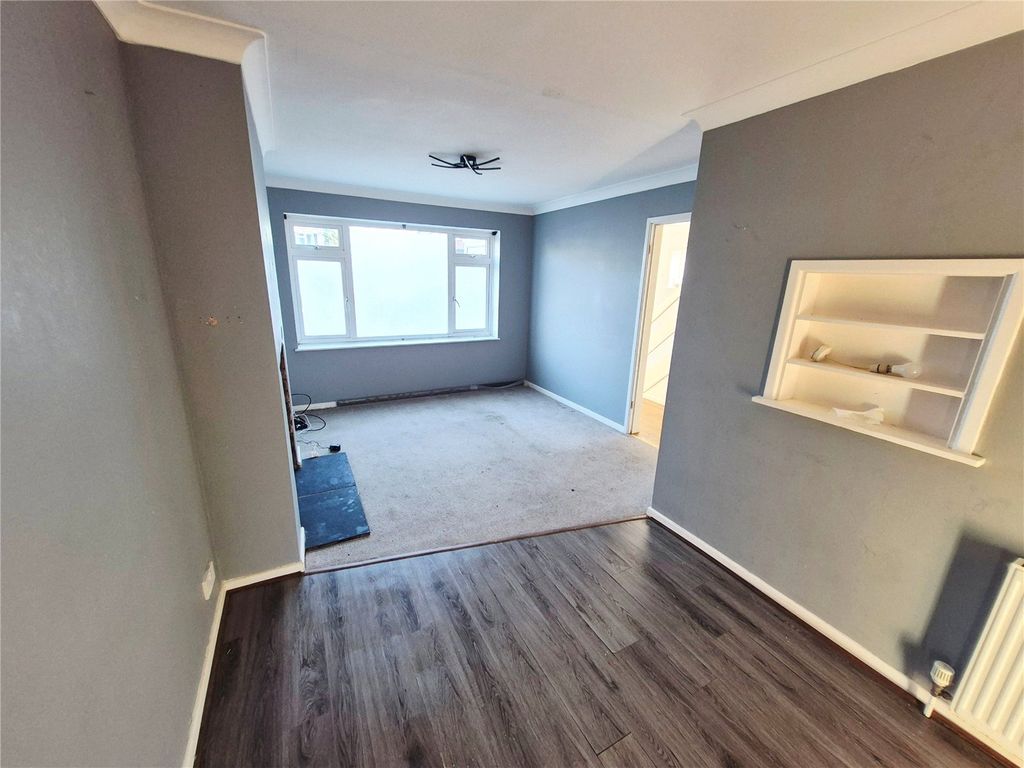 Property photo 3 of 13 Picture No. 12