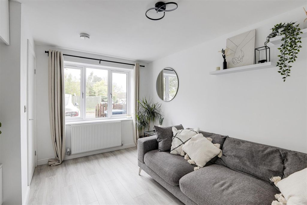 Property photo 2 of 16 0403.Jpg