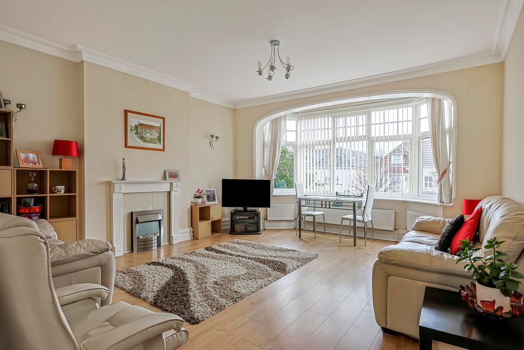 Property photo 2 of 25 333A4811