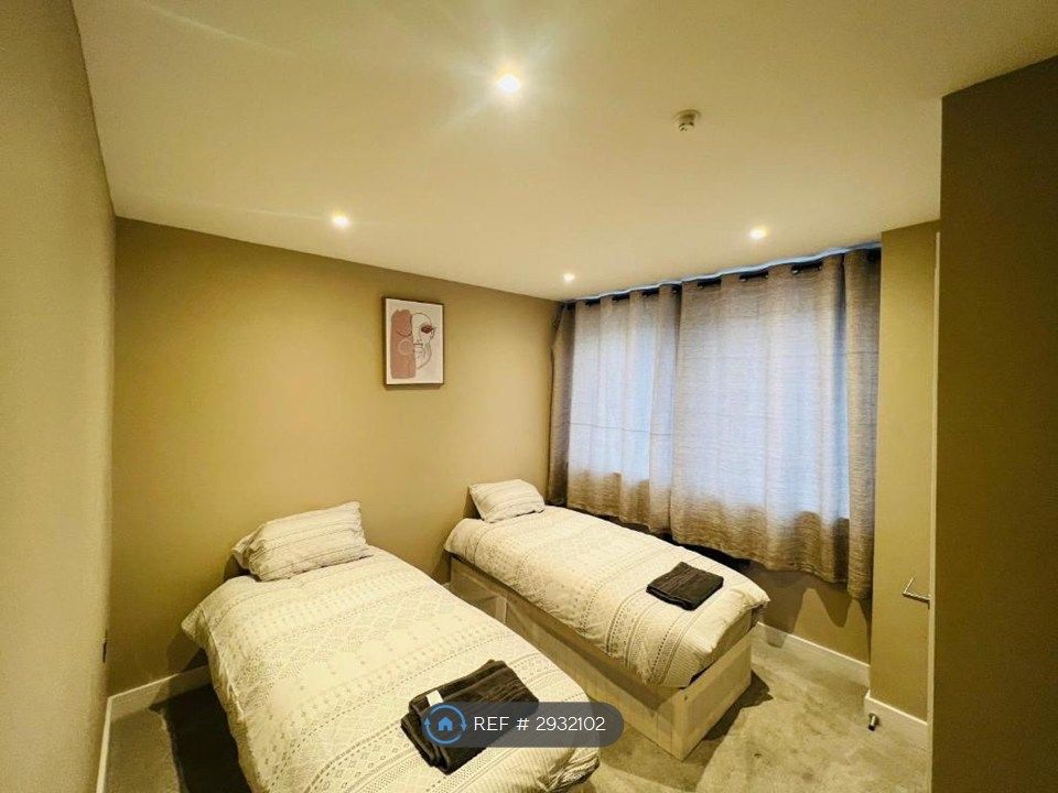 Property photo 2 of 26
