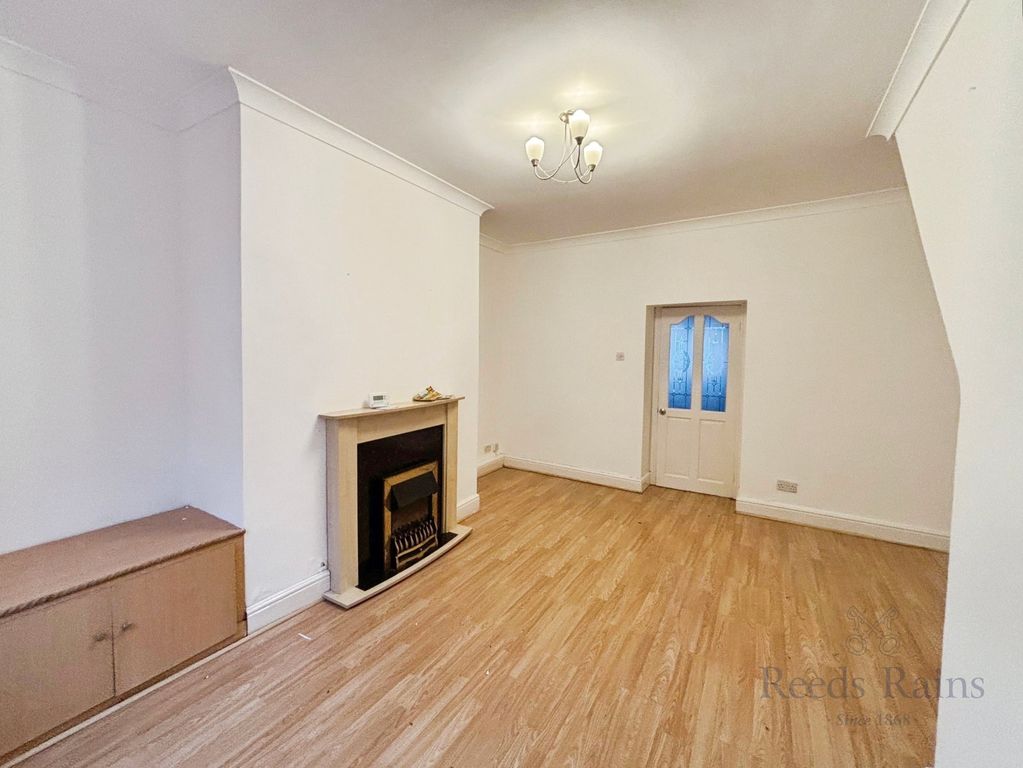 Property photo 3 of 11 Picture No. 10