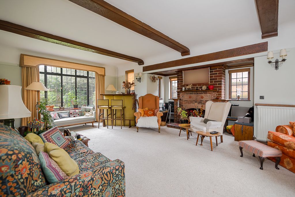 Property photo 2 of 25