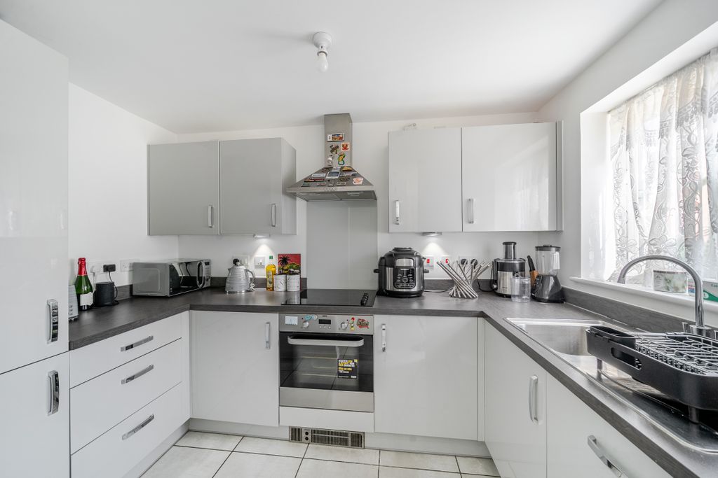 Property photo 2 of 13 148245476A452E5204404