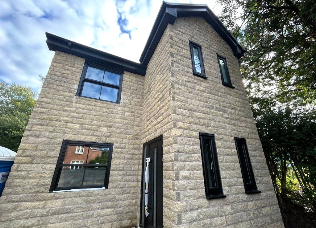 Property photo 2 of 9 Picture No. 10