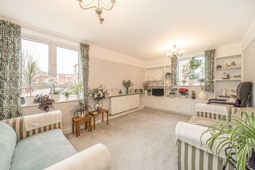 Property photo 2 of 5