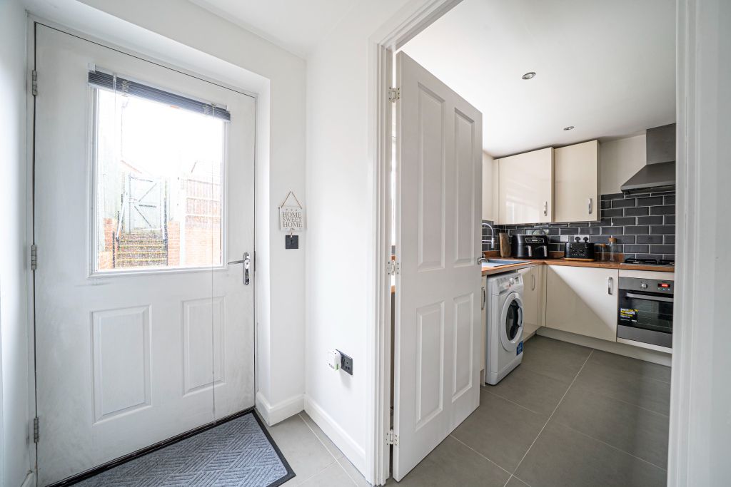 Property photo 3 of 21