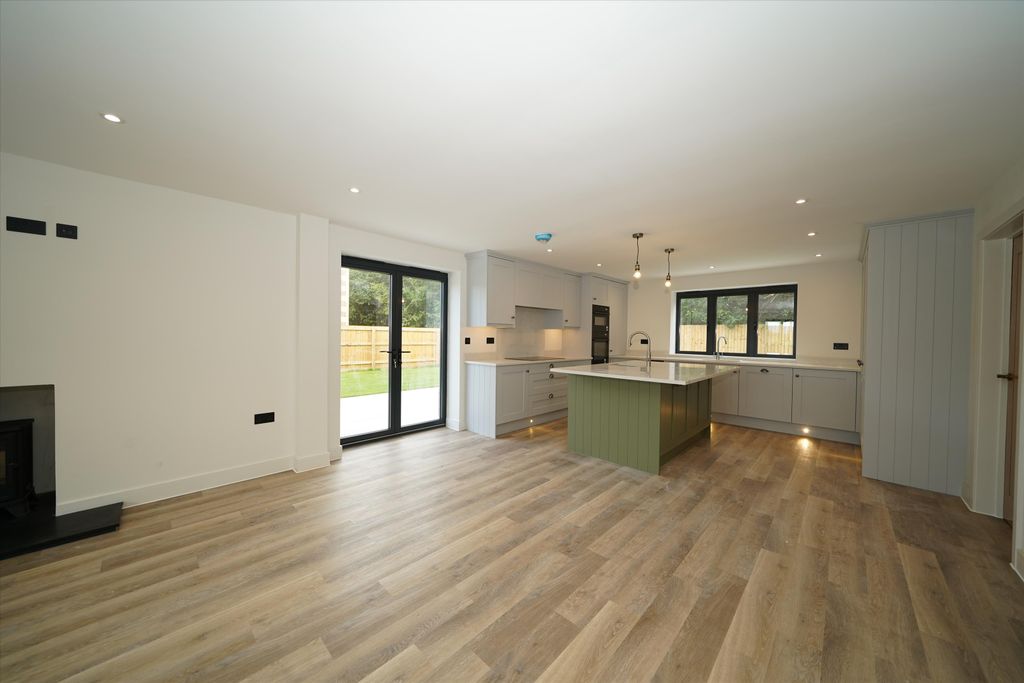Property photo 3 of 15 Image