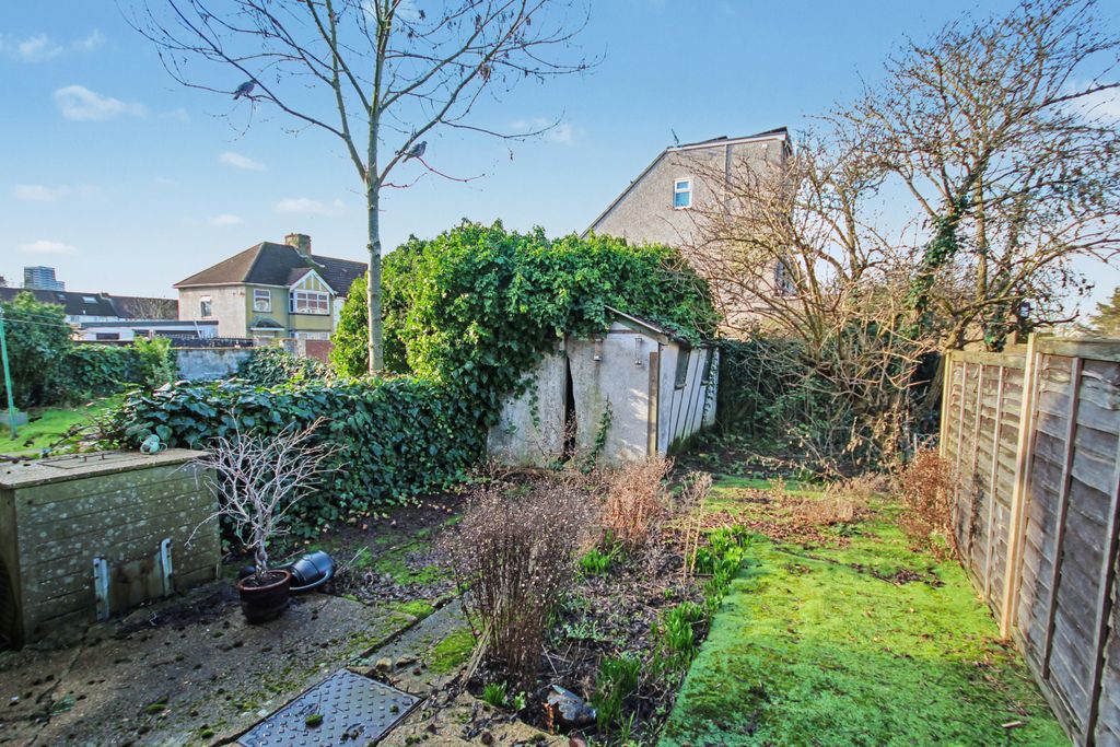 Property photo 2 of 11 Gallery