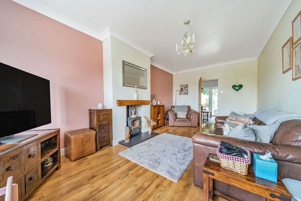 Property photo 3 of 18
