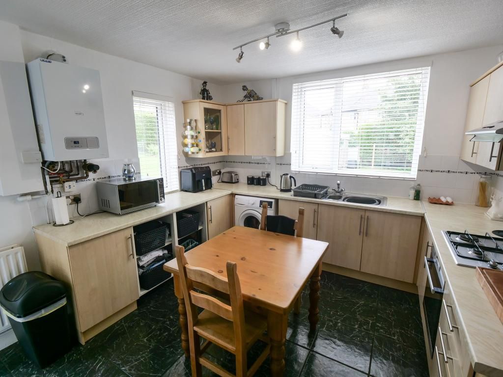 Property photo 3 of 14 Kitchen Diner