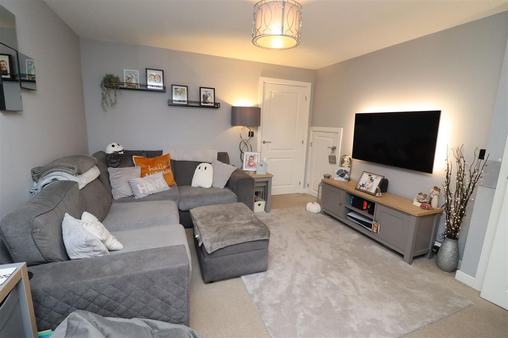 Property photo 3 of 12 Img_4810.Jpg