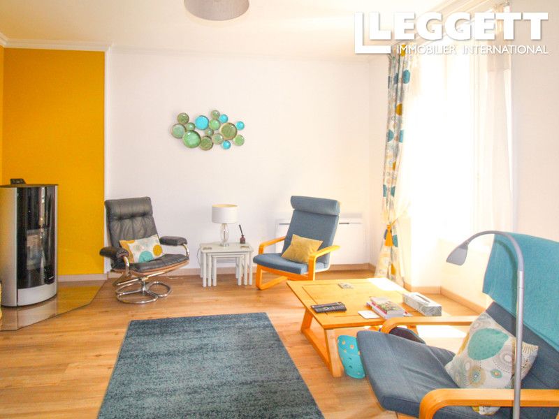 Property photo 2 of 10