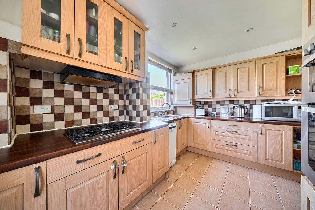 Property photo 2 of 14 1480423-3-6A3d08F9Bddd9