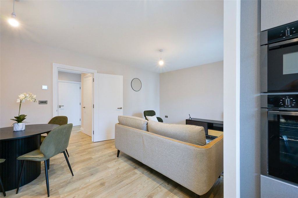 Property photo 2 of 10 Picture No. 18