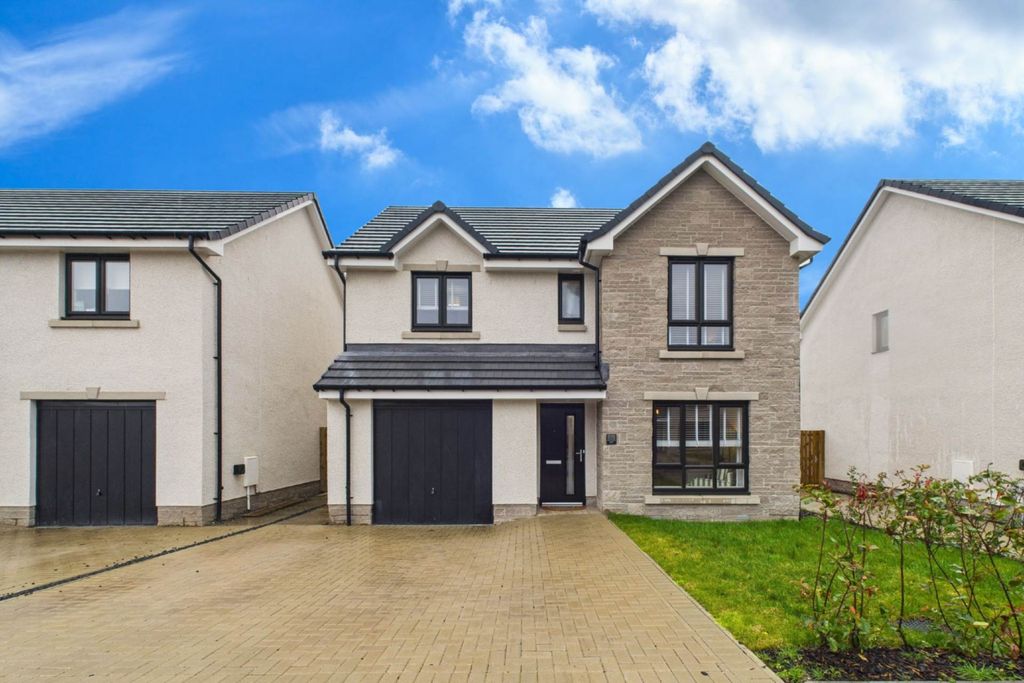 Property photo 1 of 31